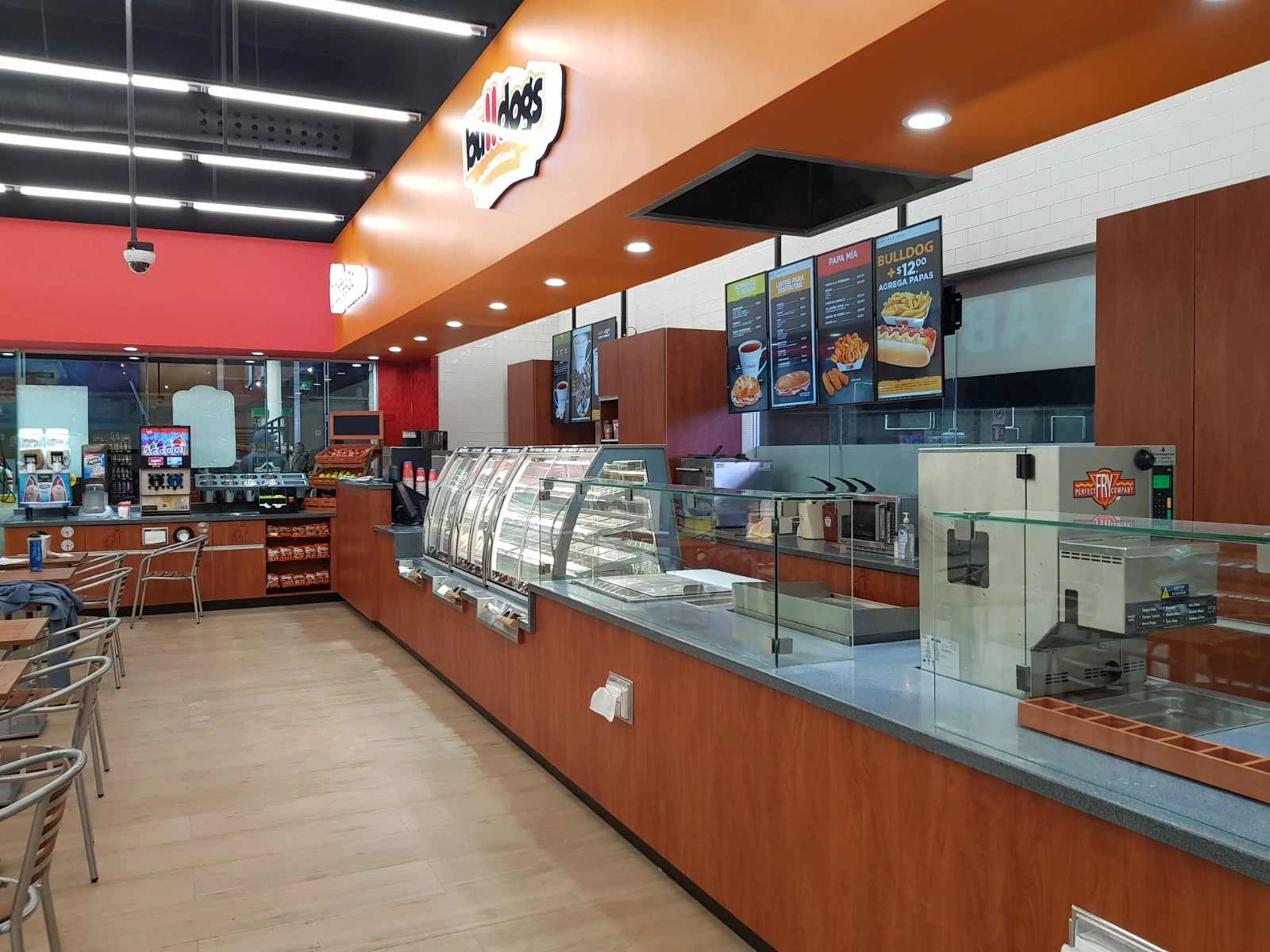 Muestra del trabajo de fox en las tiendas de conveniencia